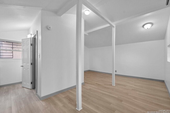 Building Photo - 302 E Cevallos