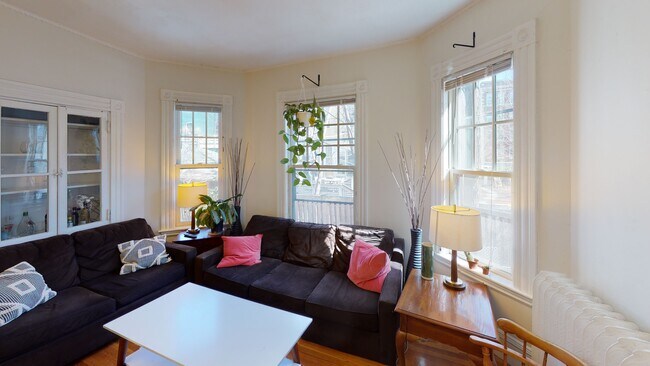 Building Photo - 5 Ashton Pl