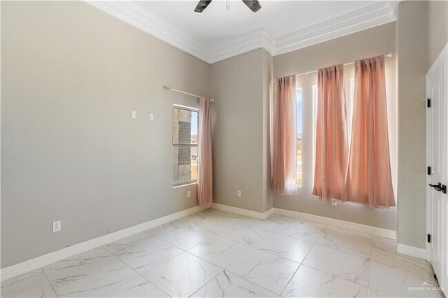 Foto del edificio - 11 11th St