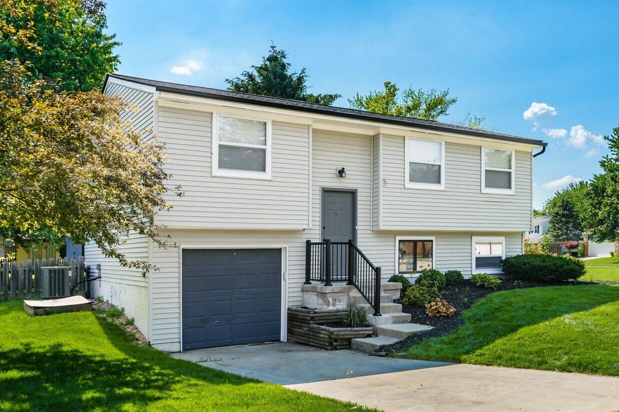 8743 Blessing Dr, Powell, OH 43065 House Rental in Powell, OH