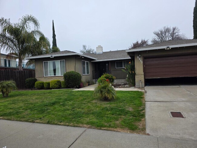 Foto del edificio - 2217 Colonial Ct