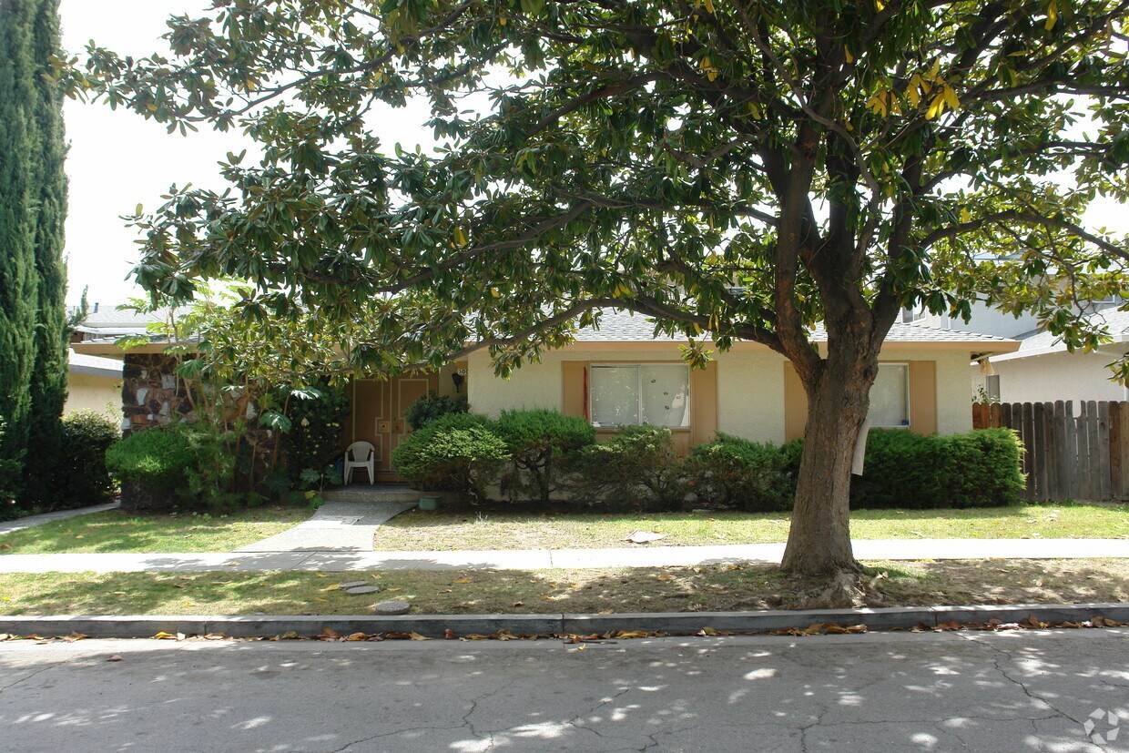 Foto del edificio - 300 Richfield Dr