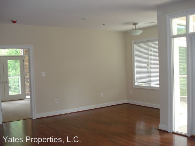 Building Photo - 1801 Berry Ridge Dr
