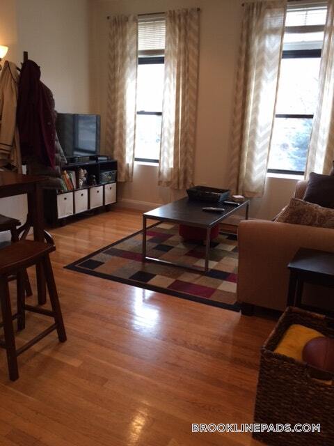 Foto del edificio - 1801 Beacon St