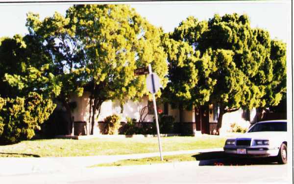 Building Photo - 4430 Terrace Ave