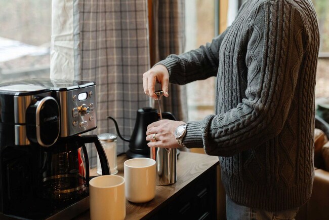 Building Photo - 173 Guppy Ln