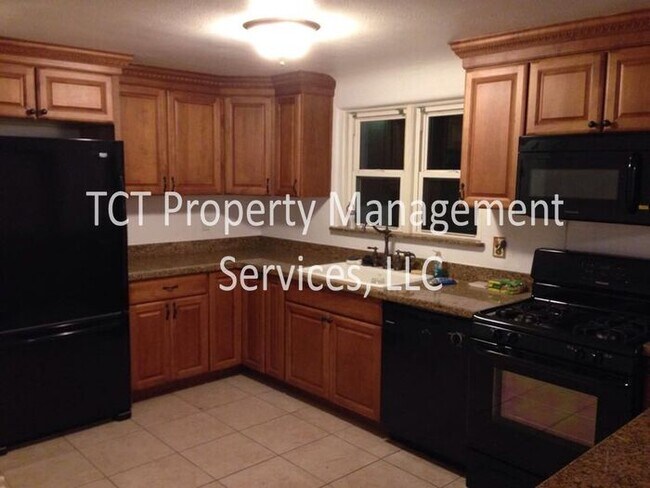 Building Photo - Unique 4 Bedroom Home In Mesa!