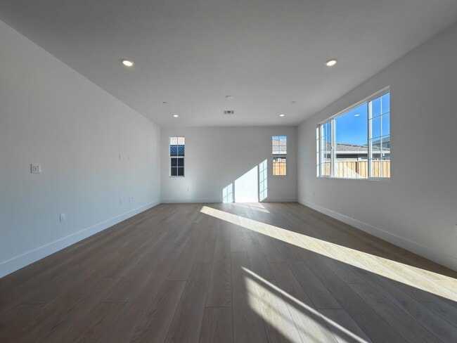 Building Photo - 2848 Dapper St