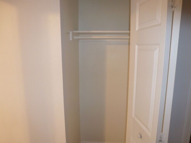 Foto del edificio - Furnished One Bedroom Condo For Rent in So...