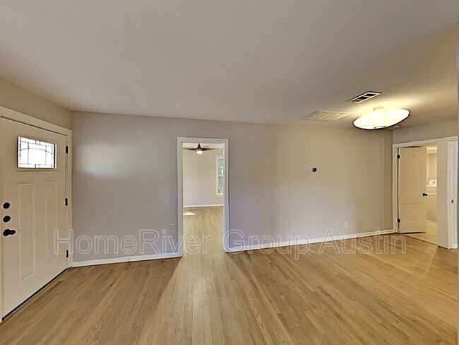 Foto del edificio - 711 E 50th St