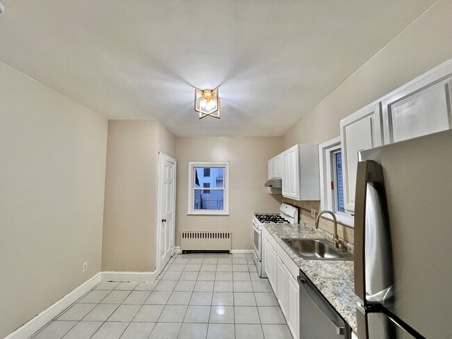 Building Photo - 700 Hudson Ave