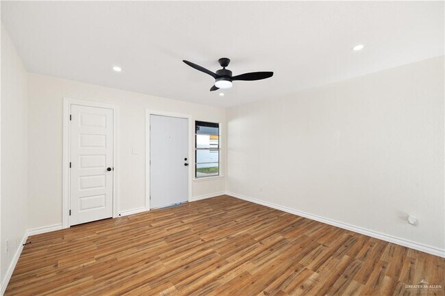 Foto del edificio - 12 N 23rd St