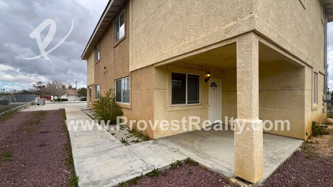 Foto del edificio - Spruce St 15967* / Wen