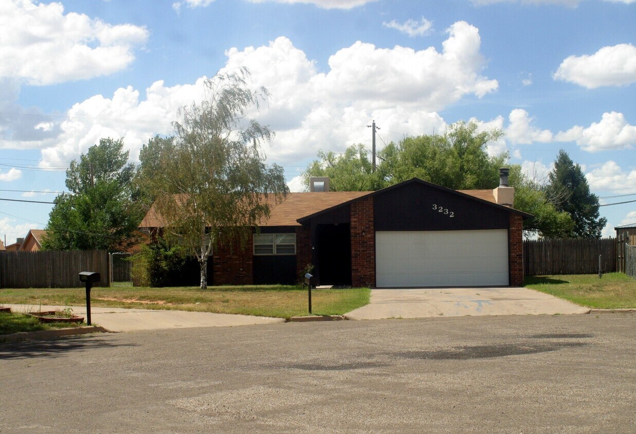 Primary Photo - NICE HOME SITUATED ON A LARGE LOT