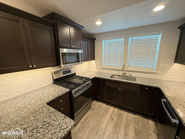 Foto del edificio - 3BD/2BA - Stunning Modern Home in Desirabl...