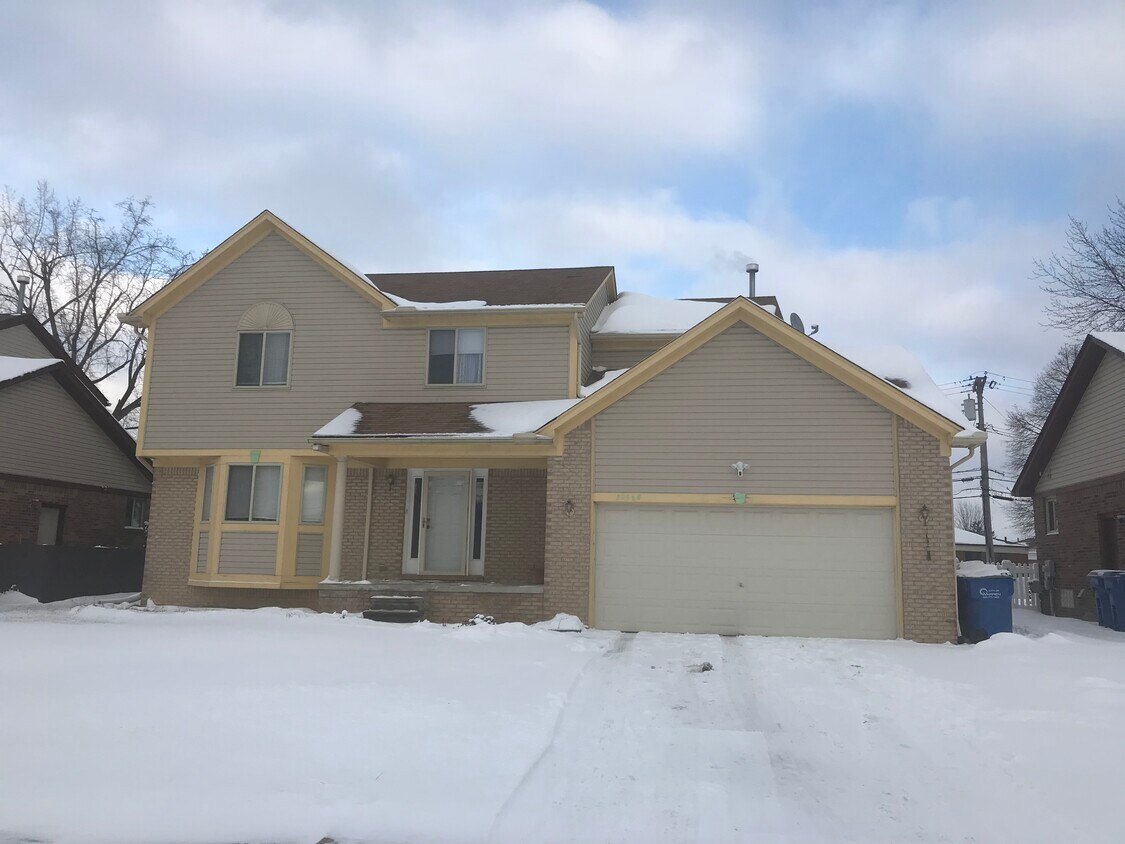 32868 N Point Dr Unit 5, Warren, MI 48088 Condo for Rent in Warren