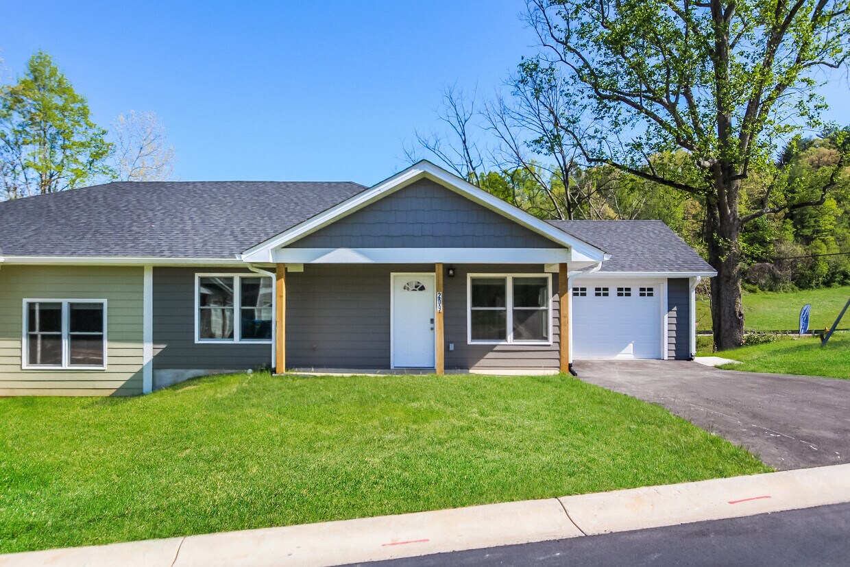 Foto principal - 209 Sycamore Cv Rd