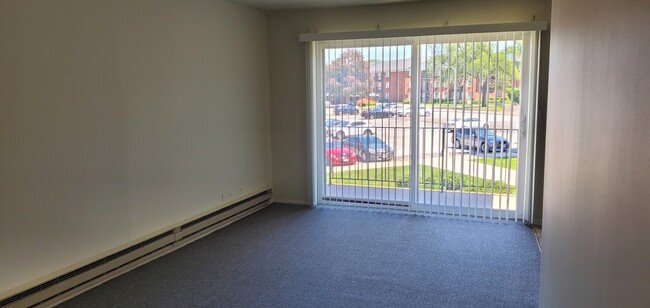 Building Photo - 9724 Karlov Ave