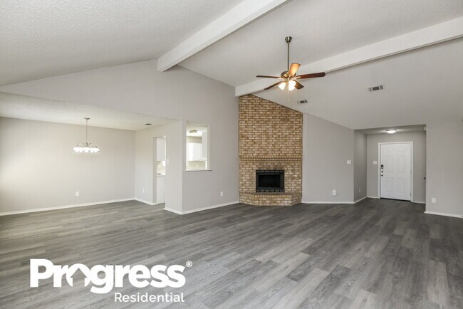 Foto del edificio - 8221 Cloverglen Ln