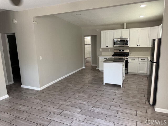 Foto del edificio - 430 E Arrow Hwy