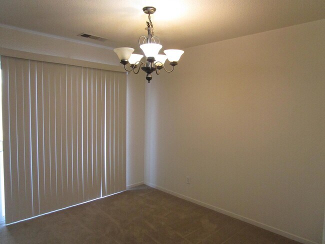 Building Photo - 1272 Hoover Way