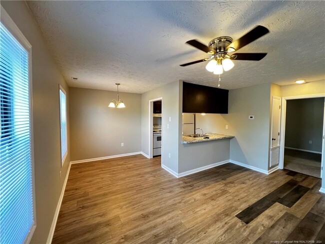 Building Photo - 1409 Ireland Dr