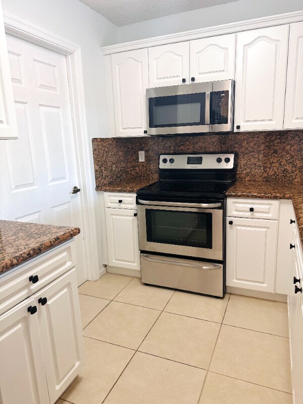 Foto principal - 2691 Albatross Rd N
