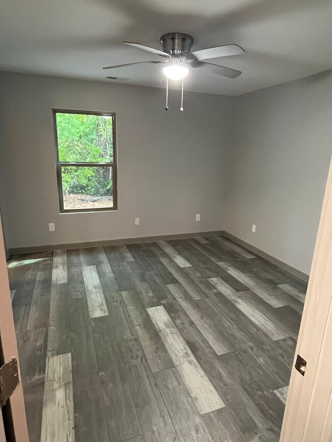 Building Photo - 4021 Chandler Ave