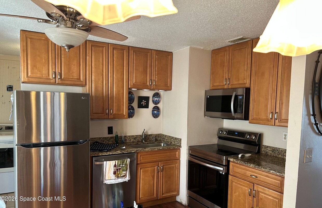 Building Photo - 1965 Barkley Ave