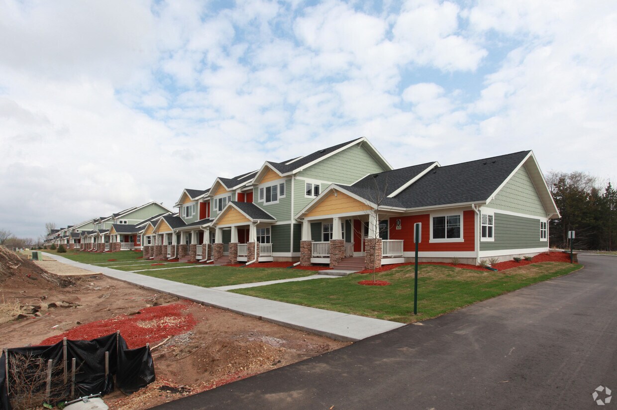 Mississippi Flats Townhomes for Rent Hudson, WI