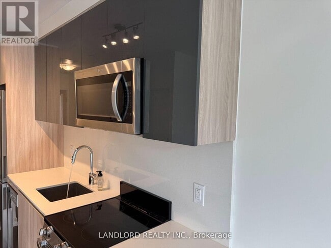 Building Photo - 11 Maryport Ave