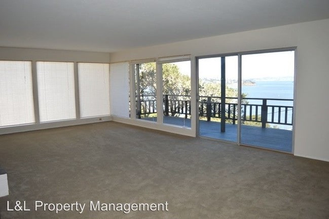 Foto del edificio - 2 br, 2 bath House - 129 Edwards Avenue