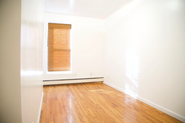 Foto del edificio - 78 Clinton Ave