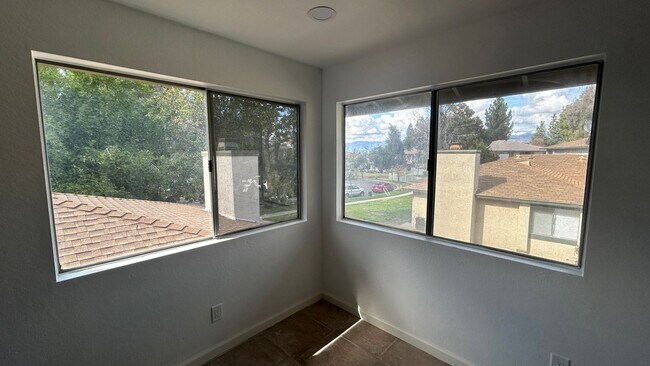 Foto del edificio - "Spacious 2-Bedroom Apartment in Redlands, CA