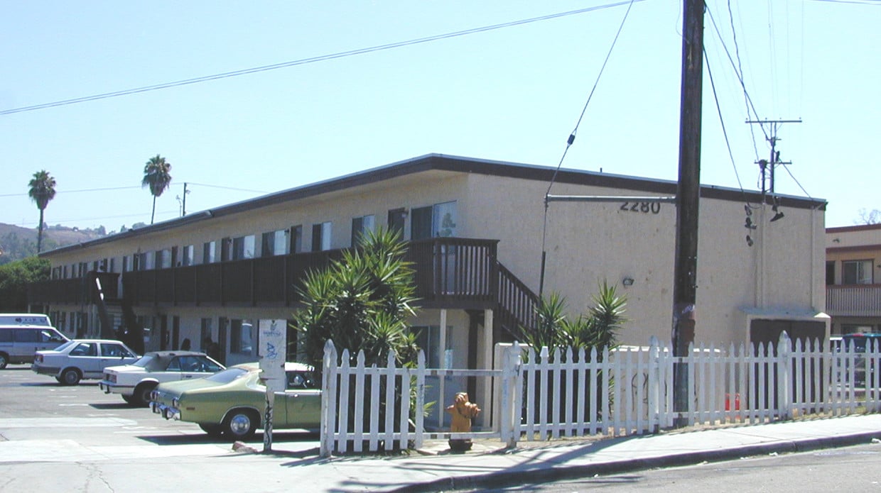 Building Photo - Primrose Avenue Apartments