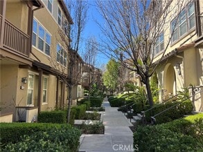 Building Photo - 905 N Purple Sage Dr