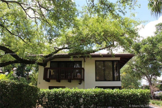 Building Photo - 6690 SW 54th Ln