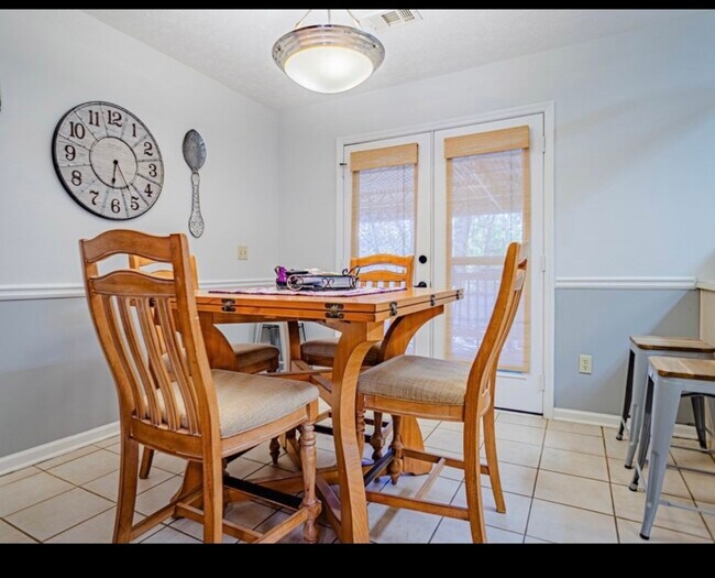 Foto del edificio - 5240 Spinnaker Ct