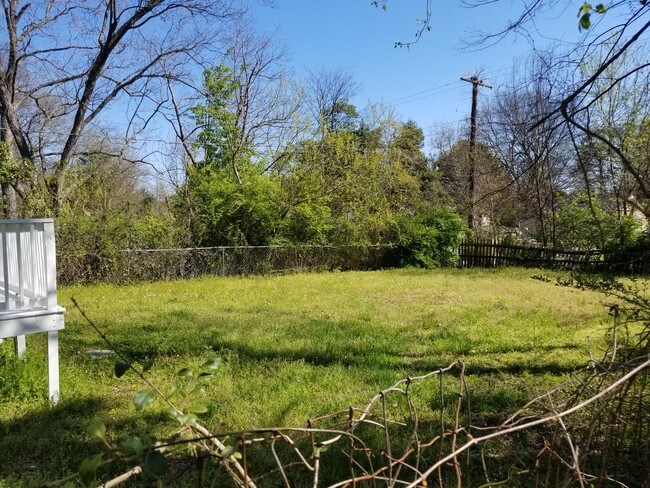 Building Photo - 3021 Reid Avenue