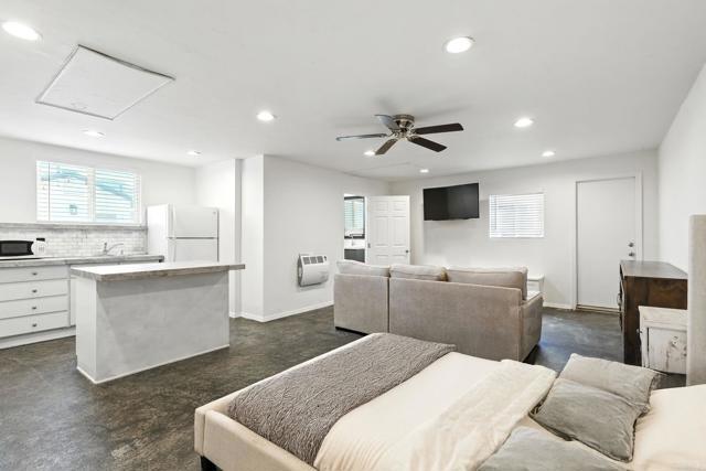 Foto del edificio - 835 Dewitt Ave