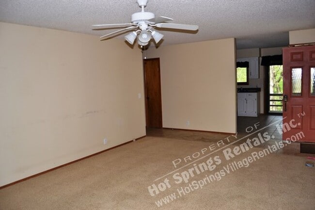 Building Photo - West Gate Area | Home | Unfurnished
