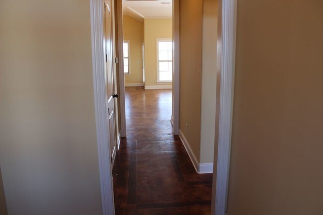 Foto del edificio - 615 Campbell Dr