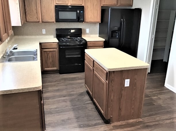 Building Photo - 1906 Glen Park Dr