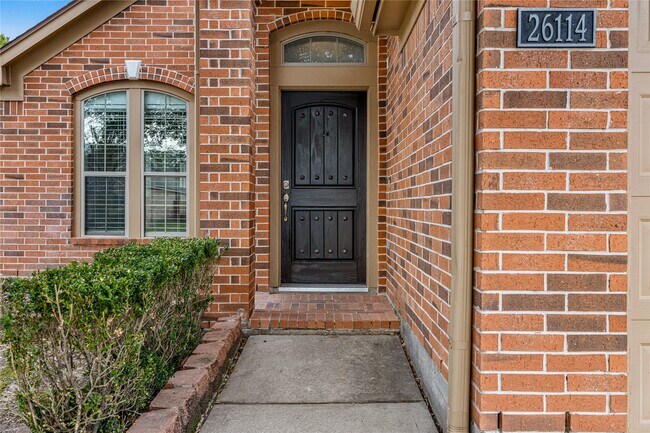 Building Photo - 26114 Lillian Springs