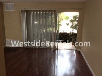 Studio - 15344 Weddington St