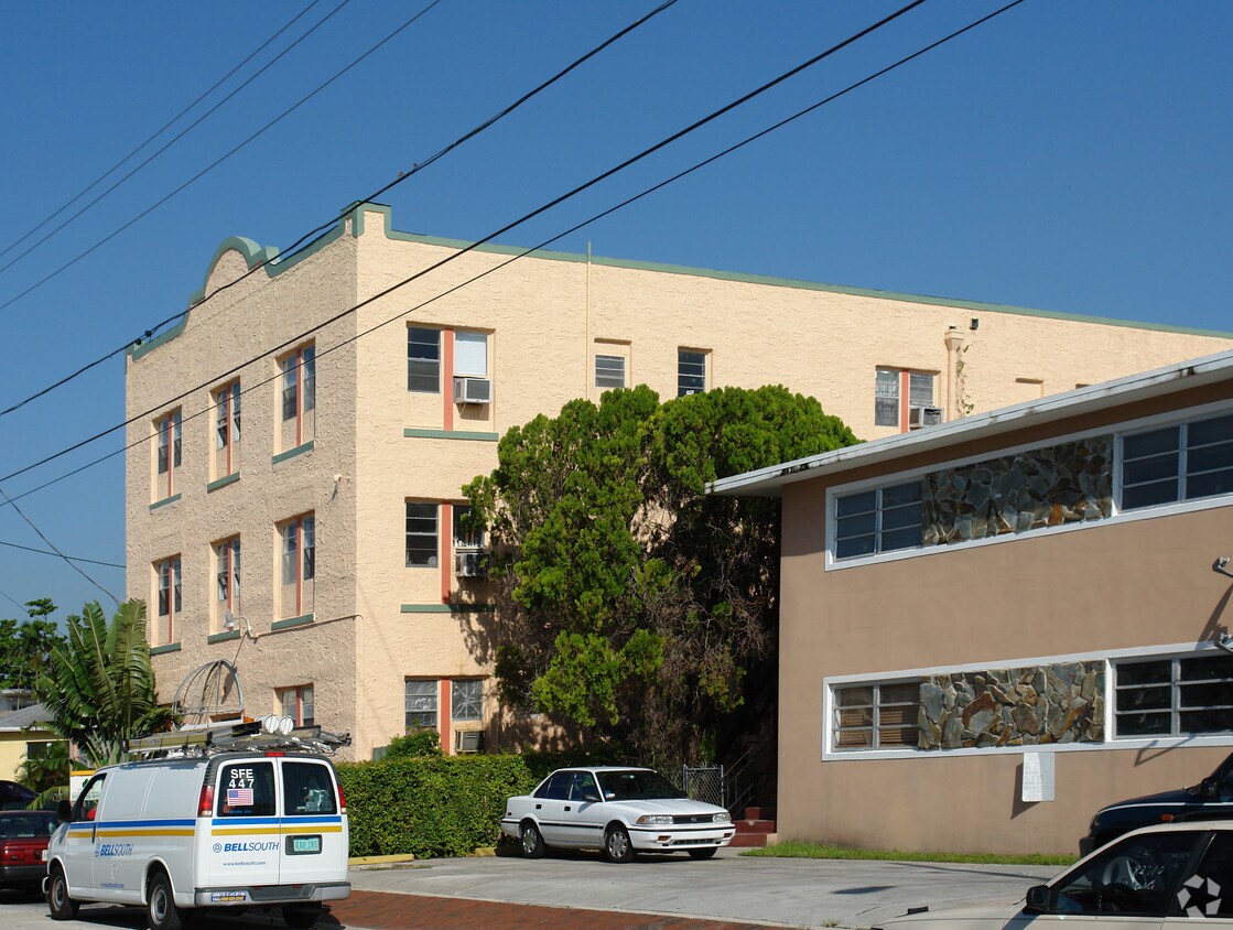 Building Photo - Nathalie Court Apartments