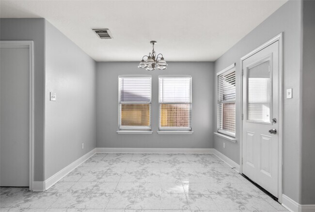 Foto del edificio - 11838 Sardis Lake Dr