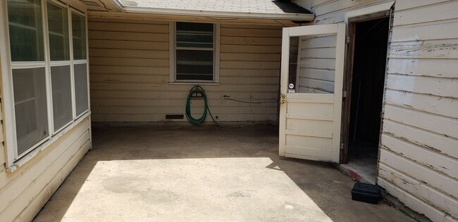 Foto del edificio - 1311 Patricia Dr