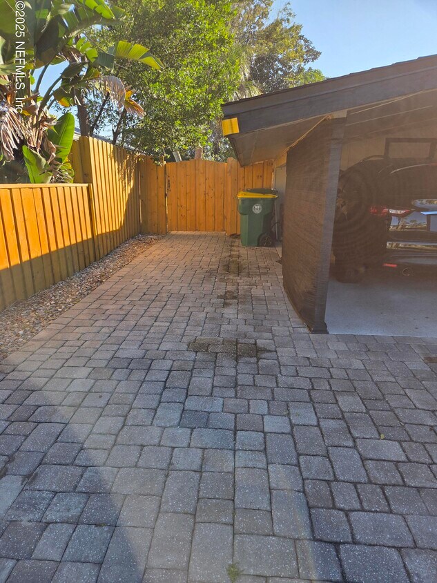 Foto principal - 1811 Eastern Dr