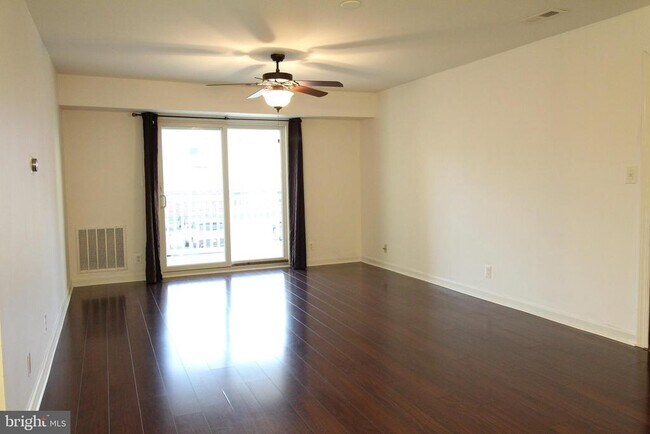 Foto del edificio - 102 Chesterfield Ln